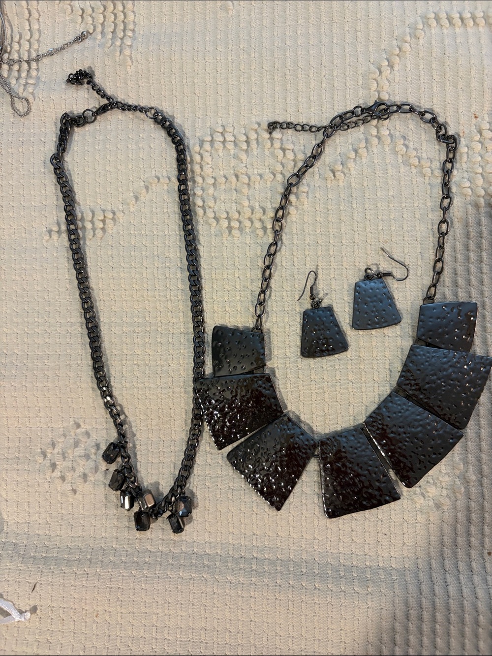 Black Textured Geometric Necklace and Earring Set